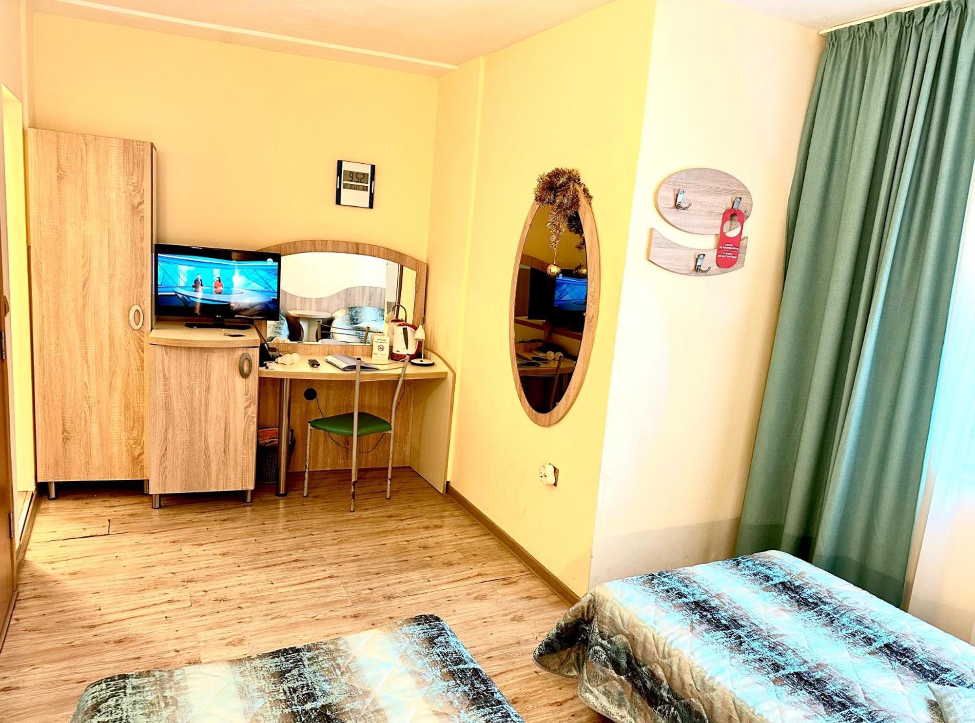 Hotel Color ヴァルナ エクステリア 写真